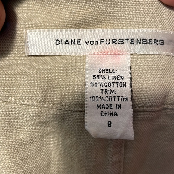 DIANE VON FURSTENBERG cropped jacked embellished sleeves pockets sz 8 - Picture 7 of 8